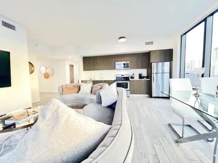 2Br, 2 Baths Lux Downtown Apt Heart Of Austin With Amazing Views, Pool, & Gym Eksteriør billede